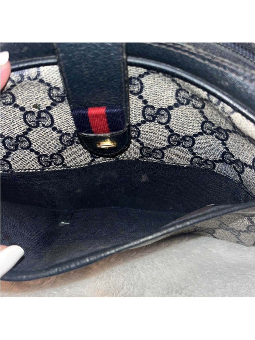 Gucci Black & Beige GG Canvas Crossbody with Red-Blue Web Stripe - Picture 6 of 6